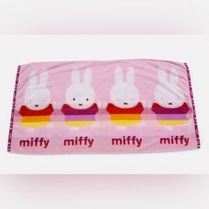 Nishikawa Miffy Beach Towel pink geometric
